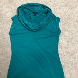 Banana republic turtle neck no sleeves top